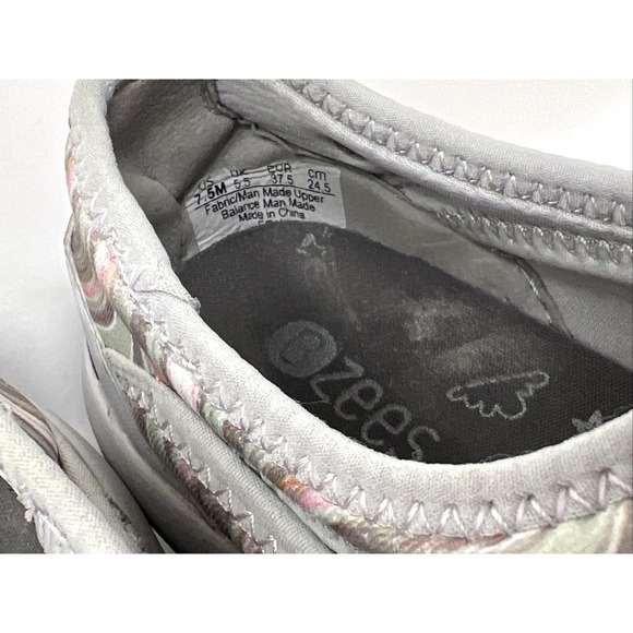 Bzees Shoes Womens Size 7.5 Frill Sandals Flat Gray Slip On Breathable Comfort - Picture 6 of 7